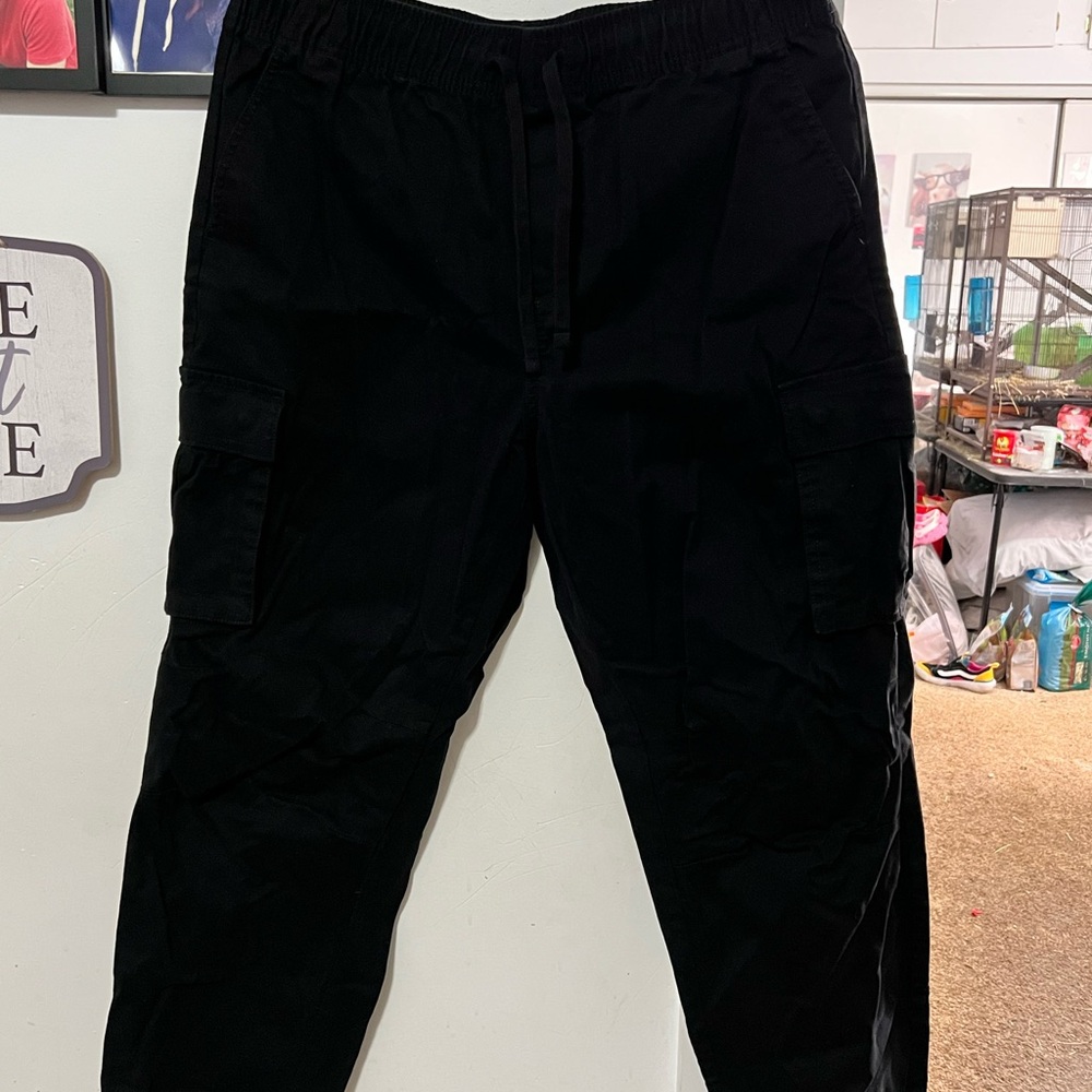 No Boundaries Men's Dark Cargo Pants